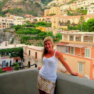 Meet your Posher, Emilie